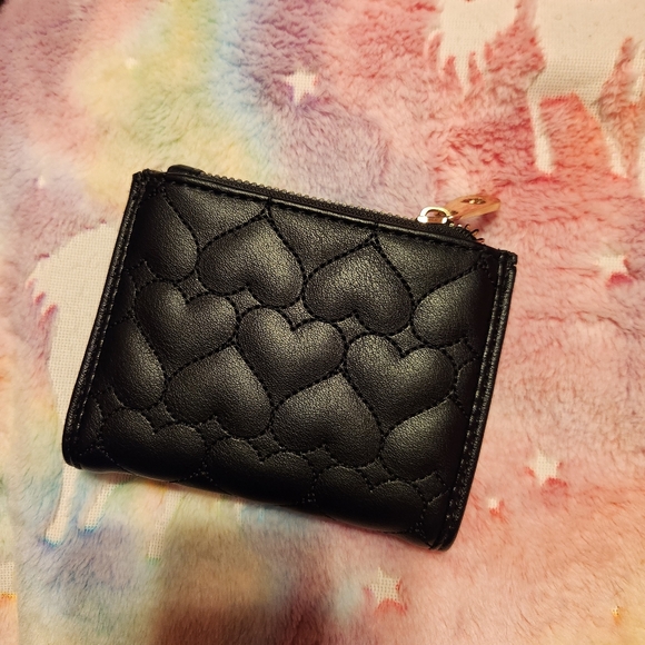 Juicy Couture Black Quilted Heart Wallet With Pull Out Card Holder - Picture 4 of 7